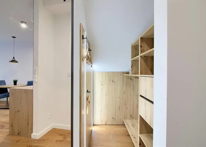 In - Stare Apartahotel