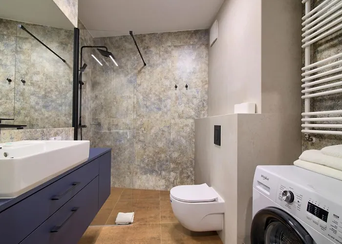 In - Stare Apartahotel *